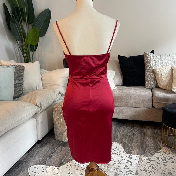 Red satin mini dress - Picture 3 of 4